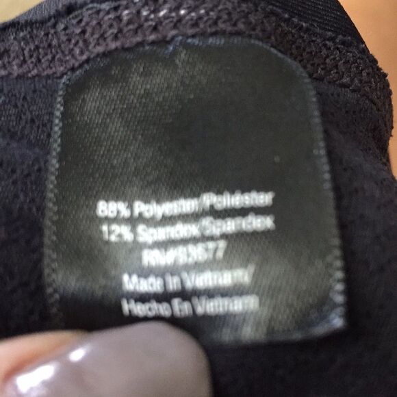 Black Compression Capris Sz Medium - Picture 6 of 6